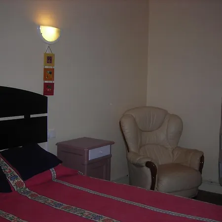 Chambres D'hotes Et Chastrusse ゲストハウス